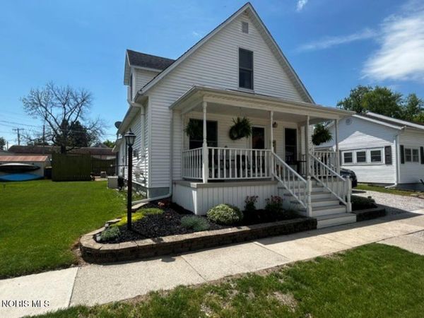 117 W Hull Street, Edgerton, OH 43517