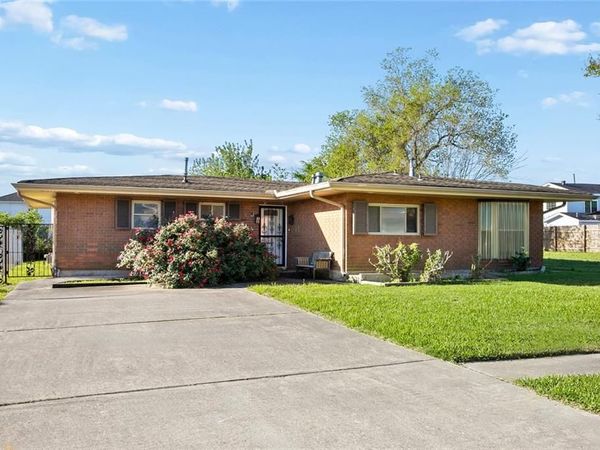 5024 MADRID Street, New Orleans, LA 70126
