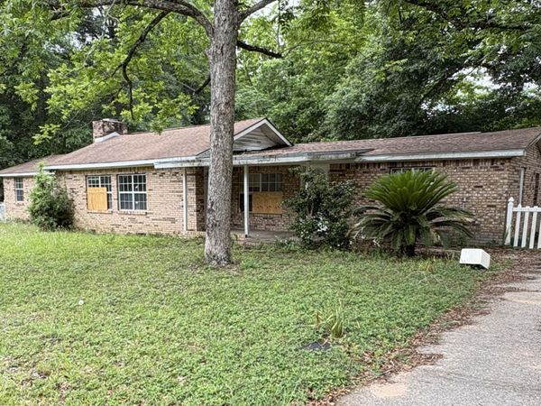 656 McClelland Street, Crestview, FL 32536