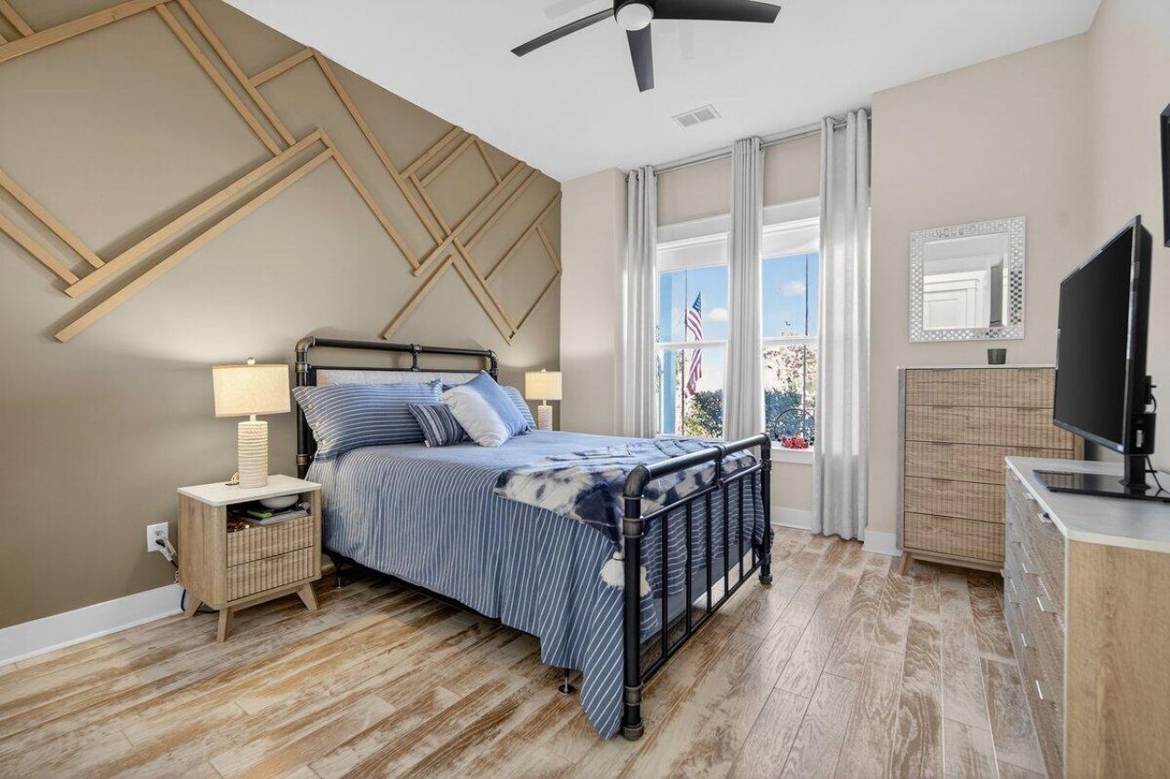 403 Four Seasons Boulevard Photo 12