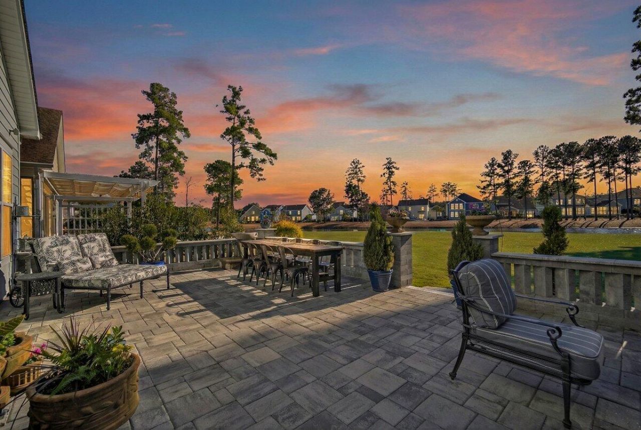 403 Four Seasons Boulevard Photo 5