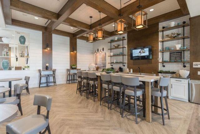 403 Four Seasons Boulevard Photo 63
