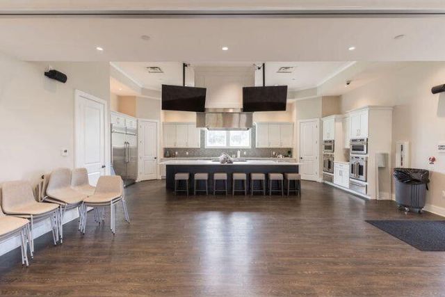 403 Four Seasons Boulevard Photo 65
