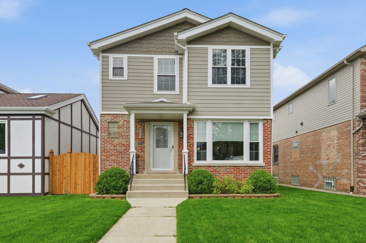 10617 S Whipple Street, Chicago, IL 60655