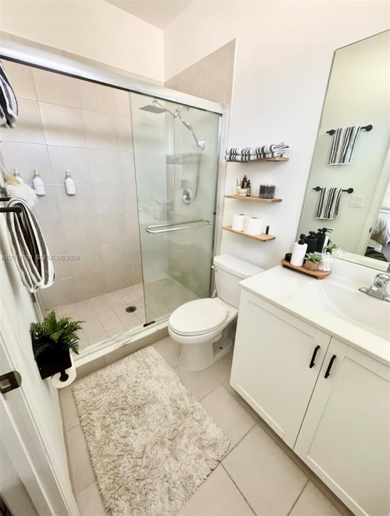 21443 NE 2nd Path , Unit 21443, Miami, FL 33179 Photo