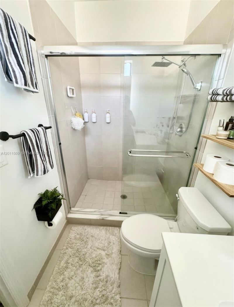 21443 NE 2nd Path , Unit 21443, Miami, FL 33179 Photo