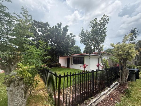 2650 SW 13th Ave , Fort Lauderdale, FL 33315