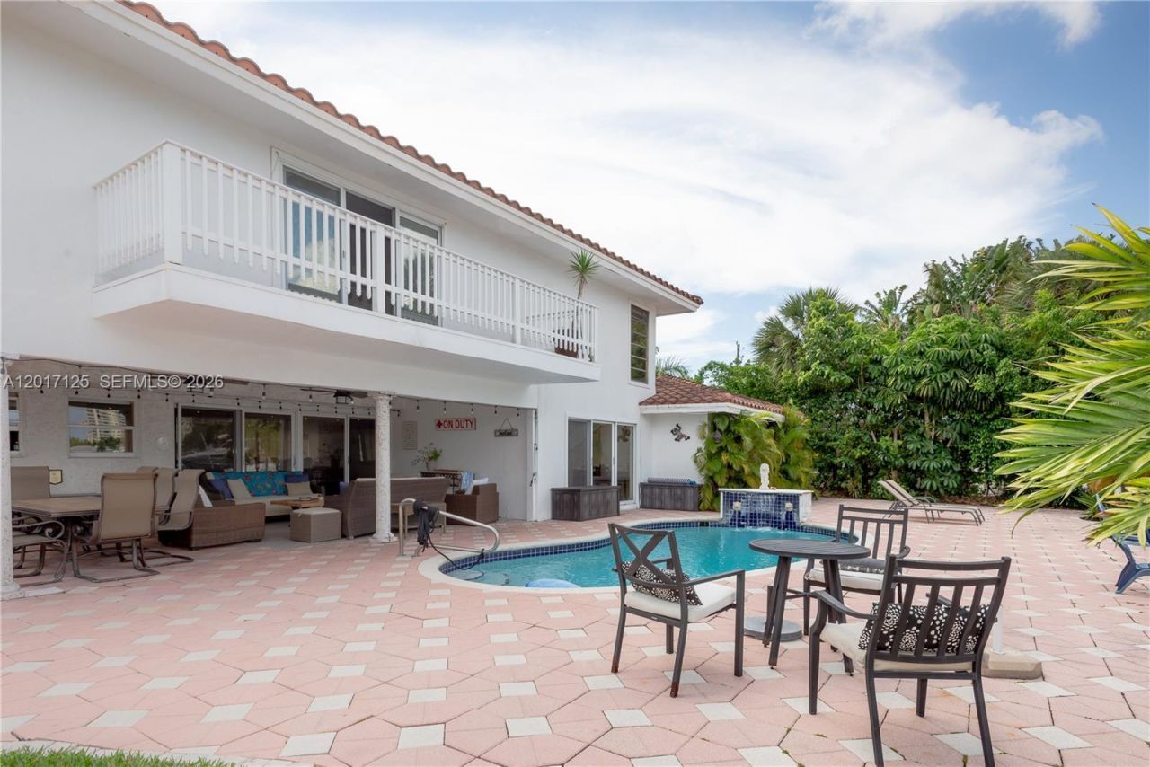 2908 Bayview Dr, Fort Lauderdale, FL 33306 Photo