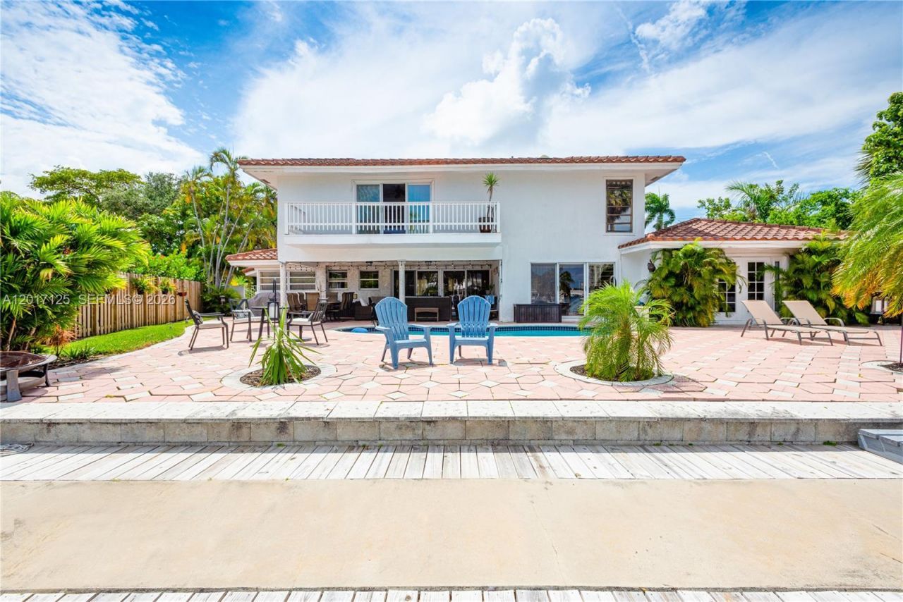 2908 Bayview Dr, Fort Lauderdale, FL 33306 Photo