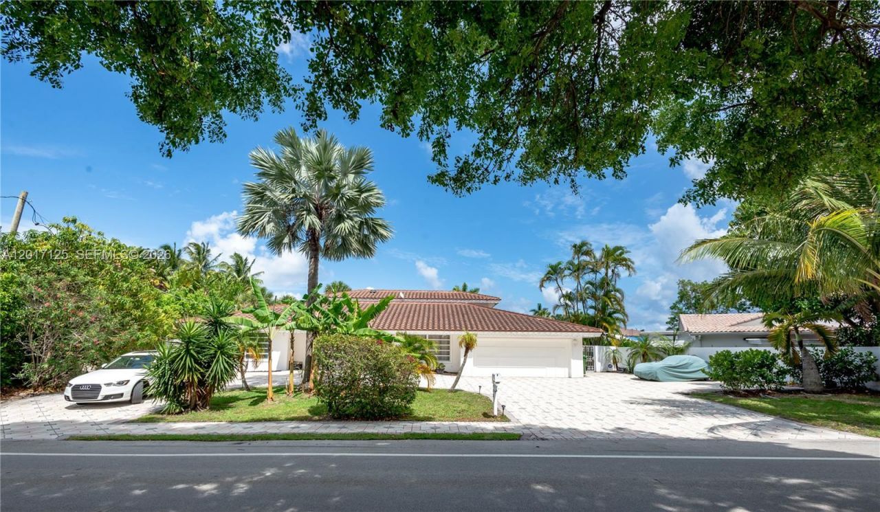 2908 Bayview Dr, Fort Lauderdale, FL 33306 Photo