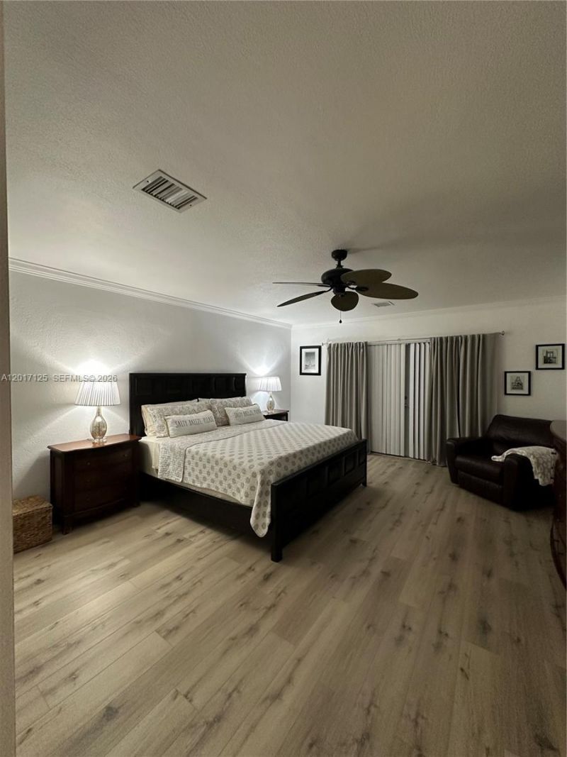 2908 Bayview Dr, Fort Lauderdale, FL 33306 Photo