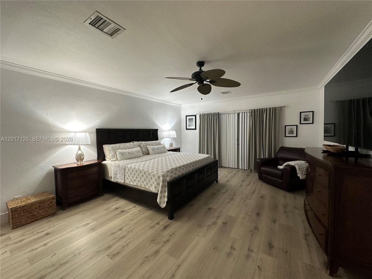 2908 Bayview Dr, Fort Lauderdale, FL 33306 Photo