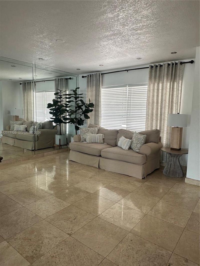 2908 Bayview Dr, Fort Lauderdale, FL 33306 Photo