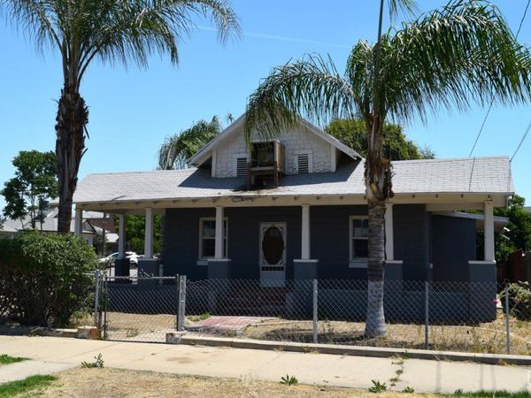1033 Kern Street, Bakersfield, CA 93305