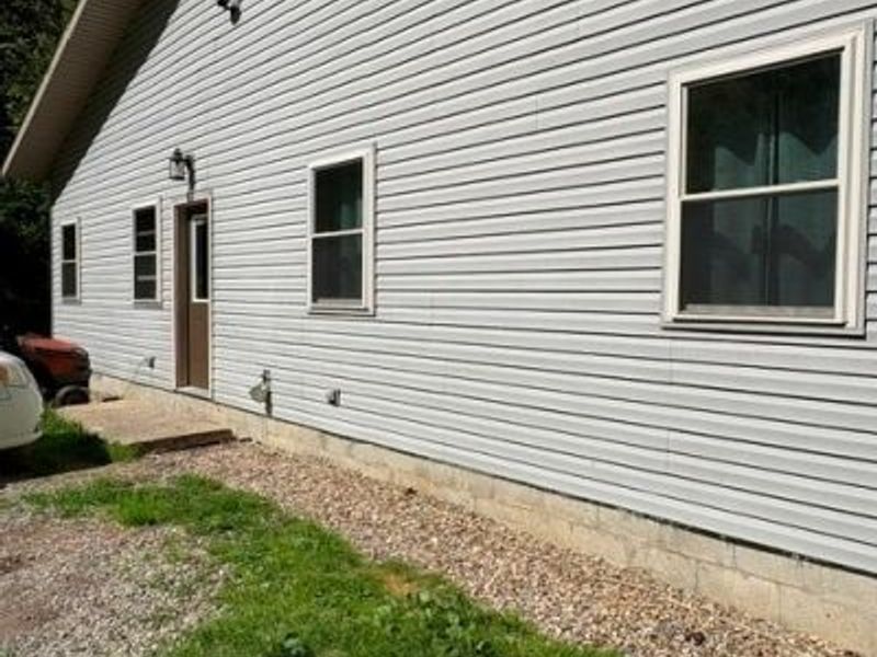 2934 Henderson School Road NE, New Philadelphia, OH 44663 Photo 2