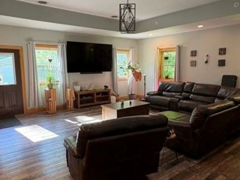 2934 Henderson School Road NE, New Philadelphia, OH 44663 Photo 8
