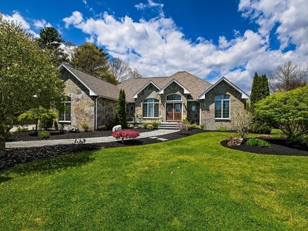 219 Leonard St, Acushnet, MA 02740