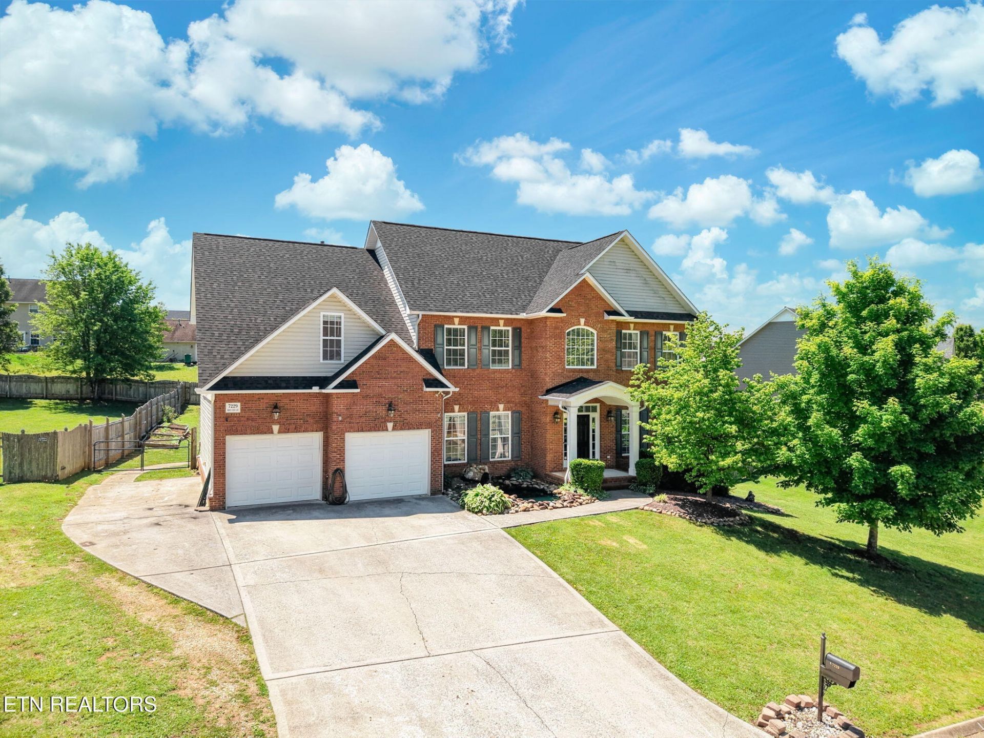 7229 Broken Creek Lane, Knoxville, TN 37920 Main Photo