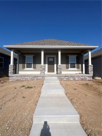 1600 Cottonwood Creek Avenue, Unit 8, Kearney, MO 64060 Main Photo