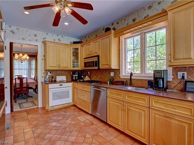 17313 Riverway Drive, Lakewood, OH 44107 Photo 14