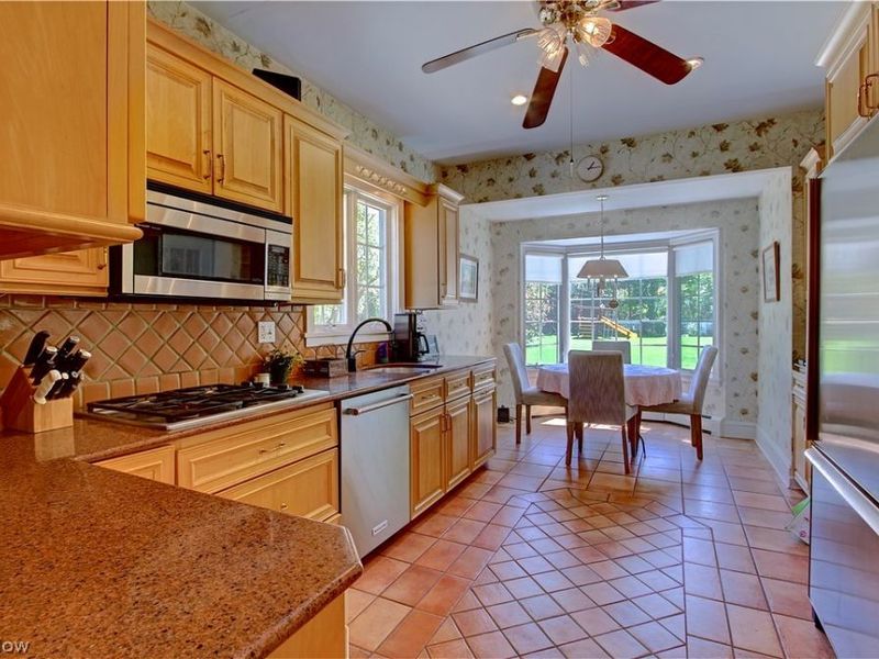 17313 Riverway Drive, Lakewood, OH 44107 Photo 16