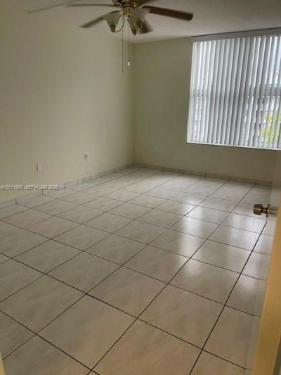 8201 NW 8th St, Unit 1-414, Miami, FL 33126 Photo