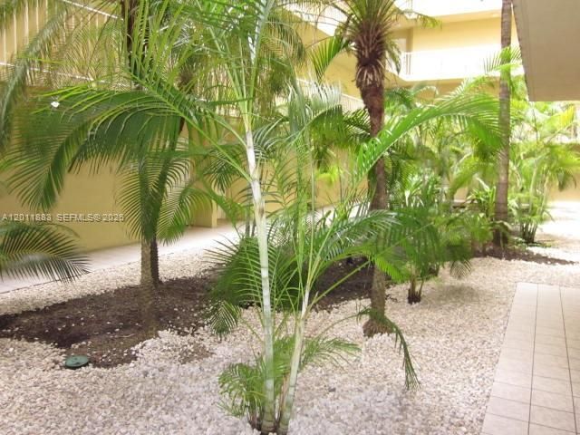 8201 NW 8th St, Unit 1-414, Miami, FL 33126 Photo