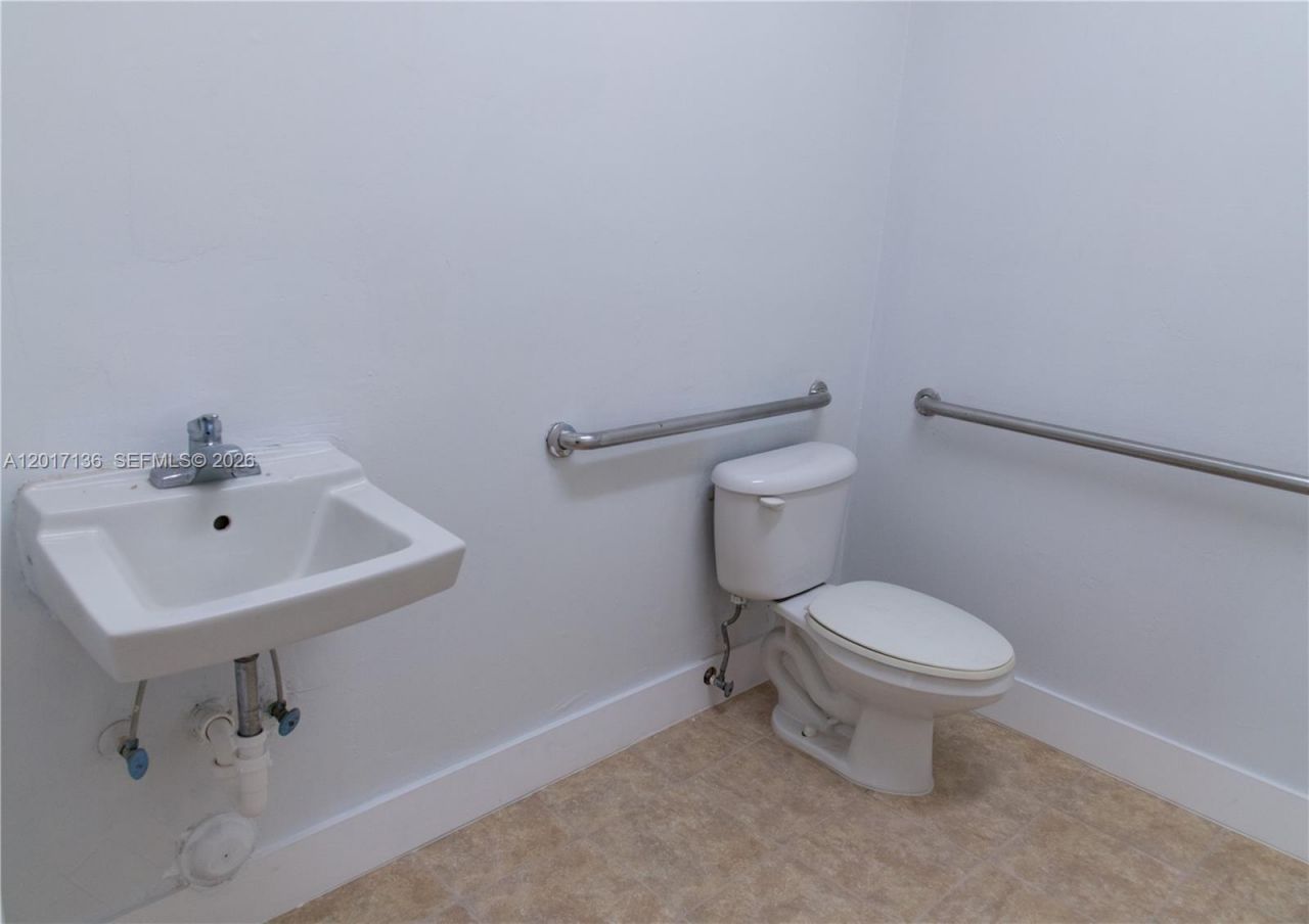 3930 Pembroke Rd , Pembroke Park, FL 33021 Photo