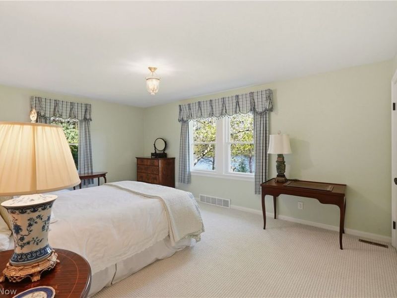 8374 Lucerne Drive, Chagrin Falls, OH 44023 Photo 16