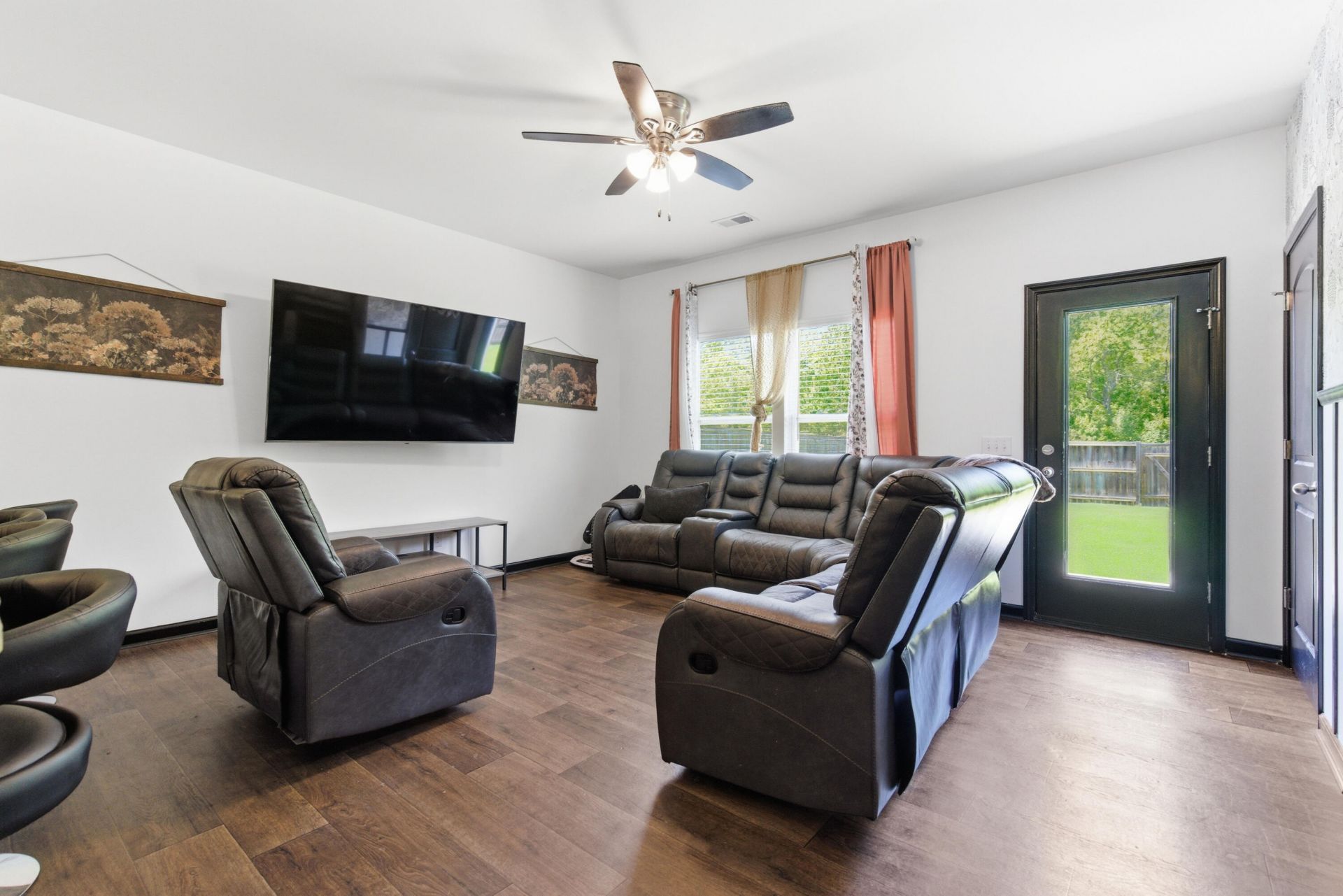 451 Thoroughbred Drive Photo 6
