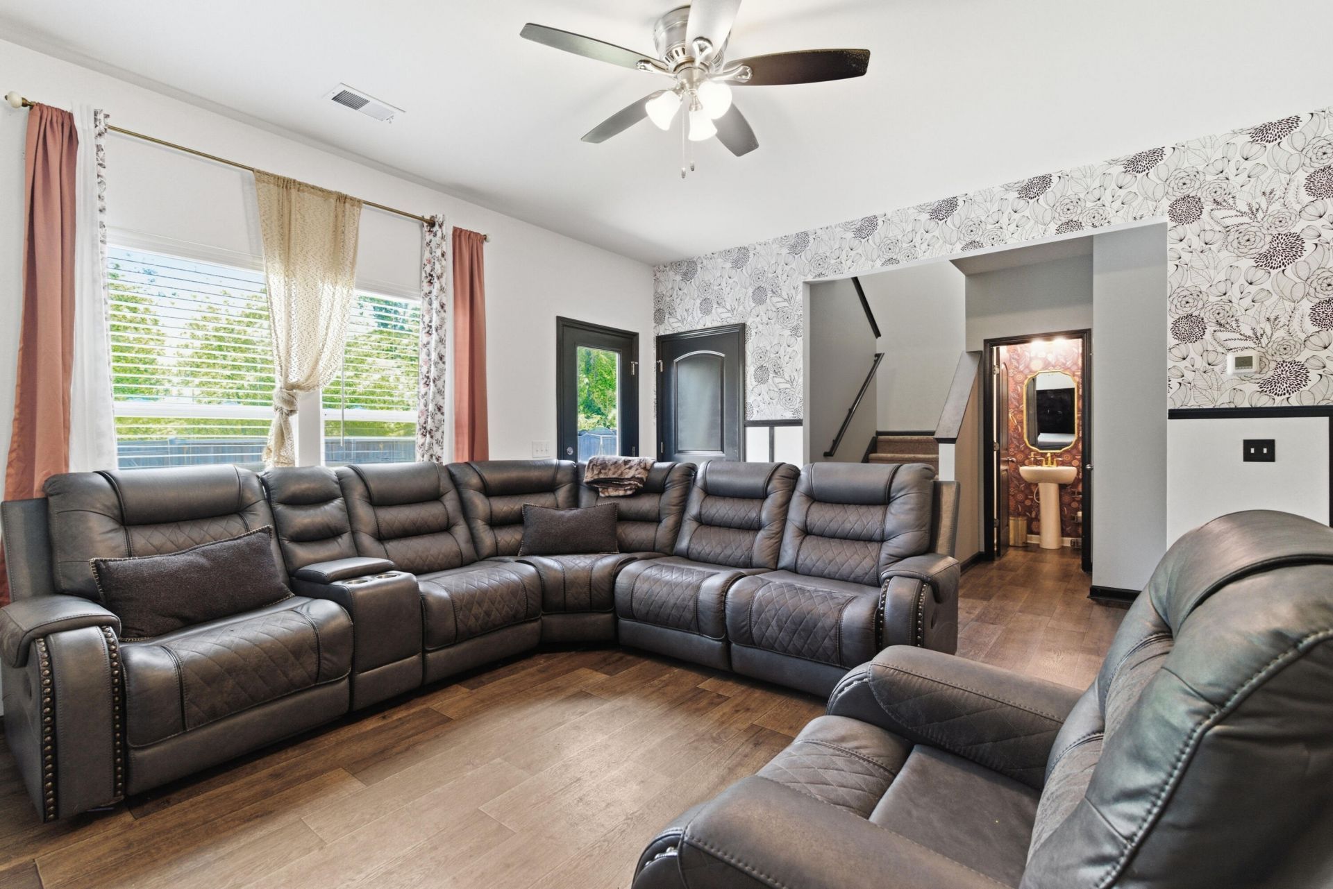 451 Thoroughbred Drive Photo 7