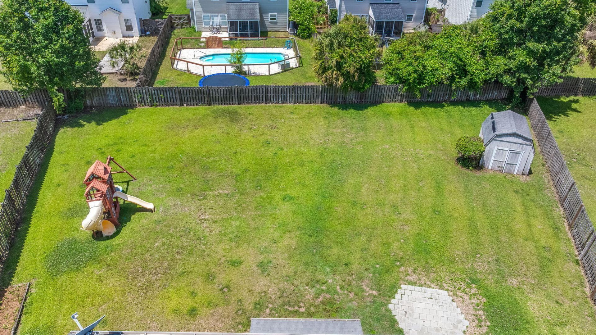 111 Tandil Court Photo 31