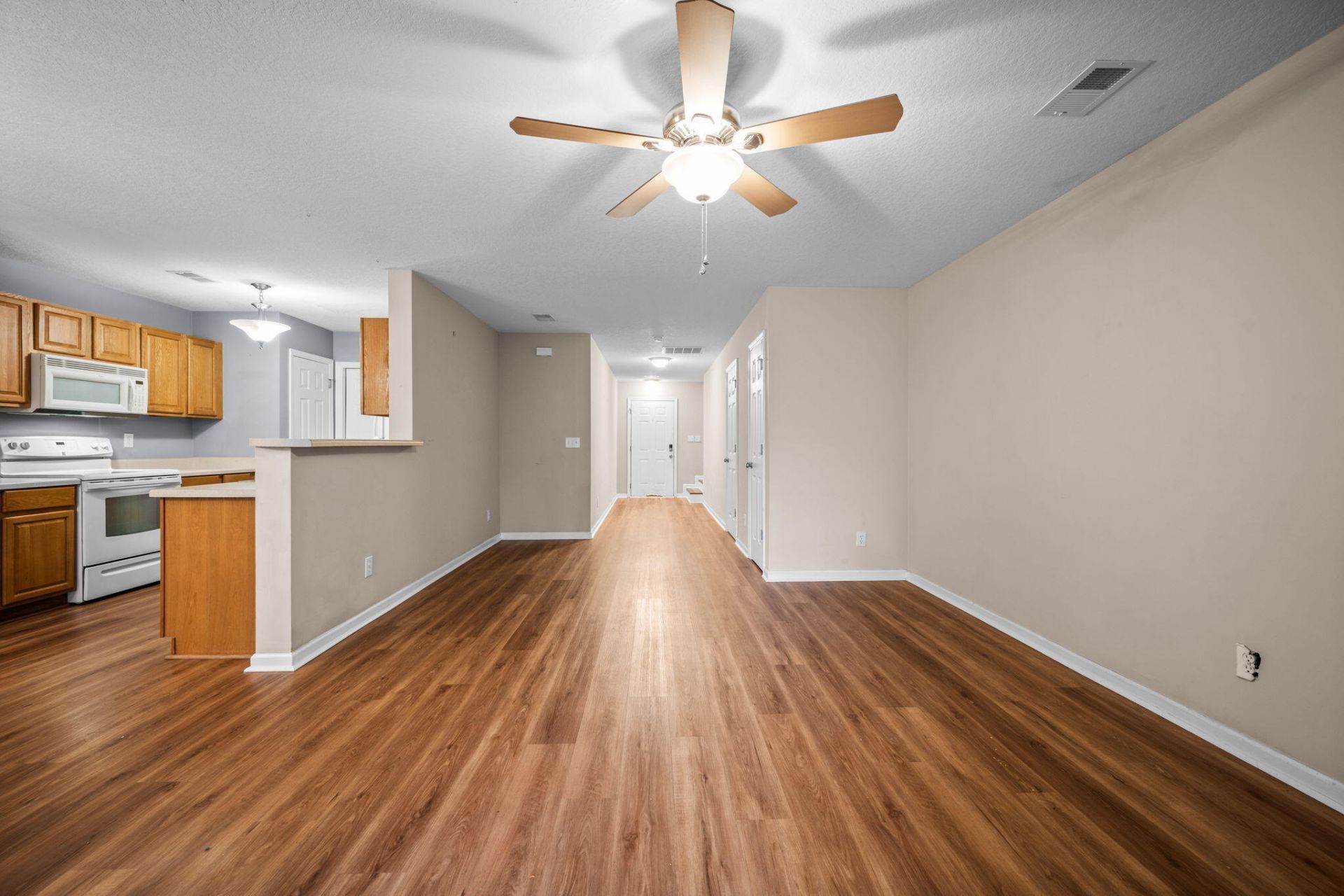 7873 Park Gate Drive Photo 12