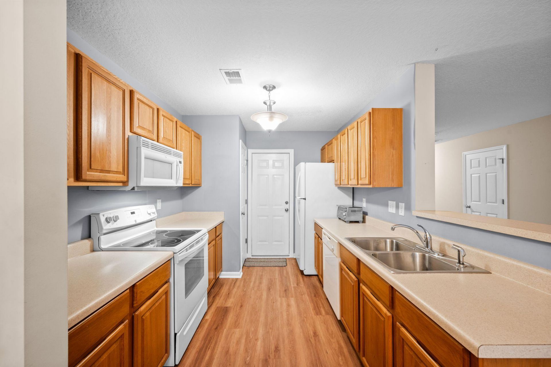 7873 Park Gate Drive Photo 17