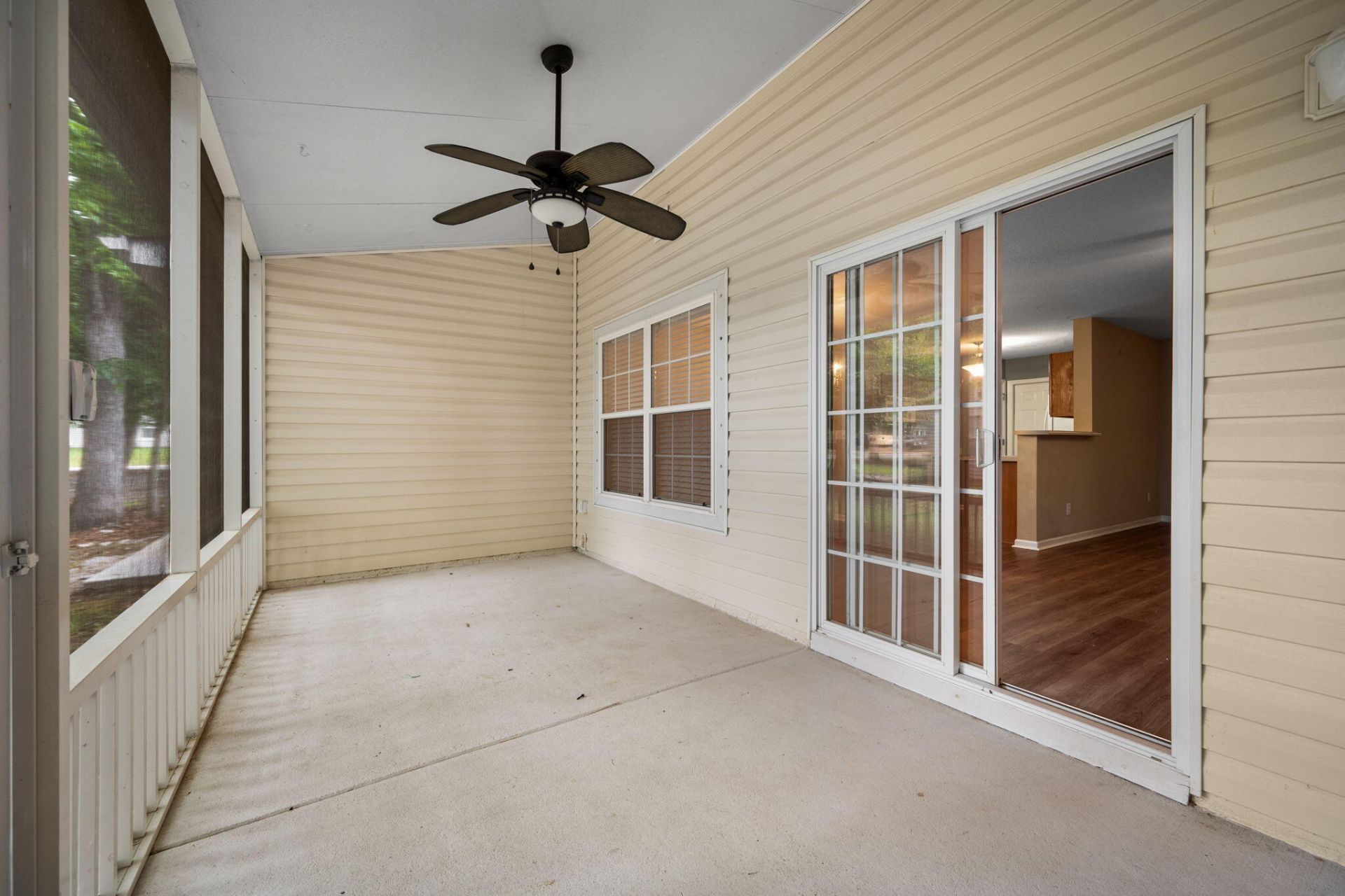 7873 Park Gate Drive Photo 34