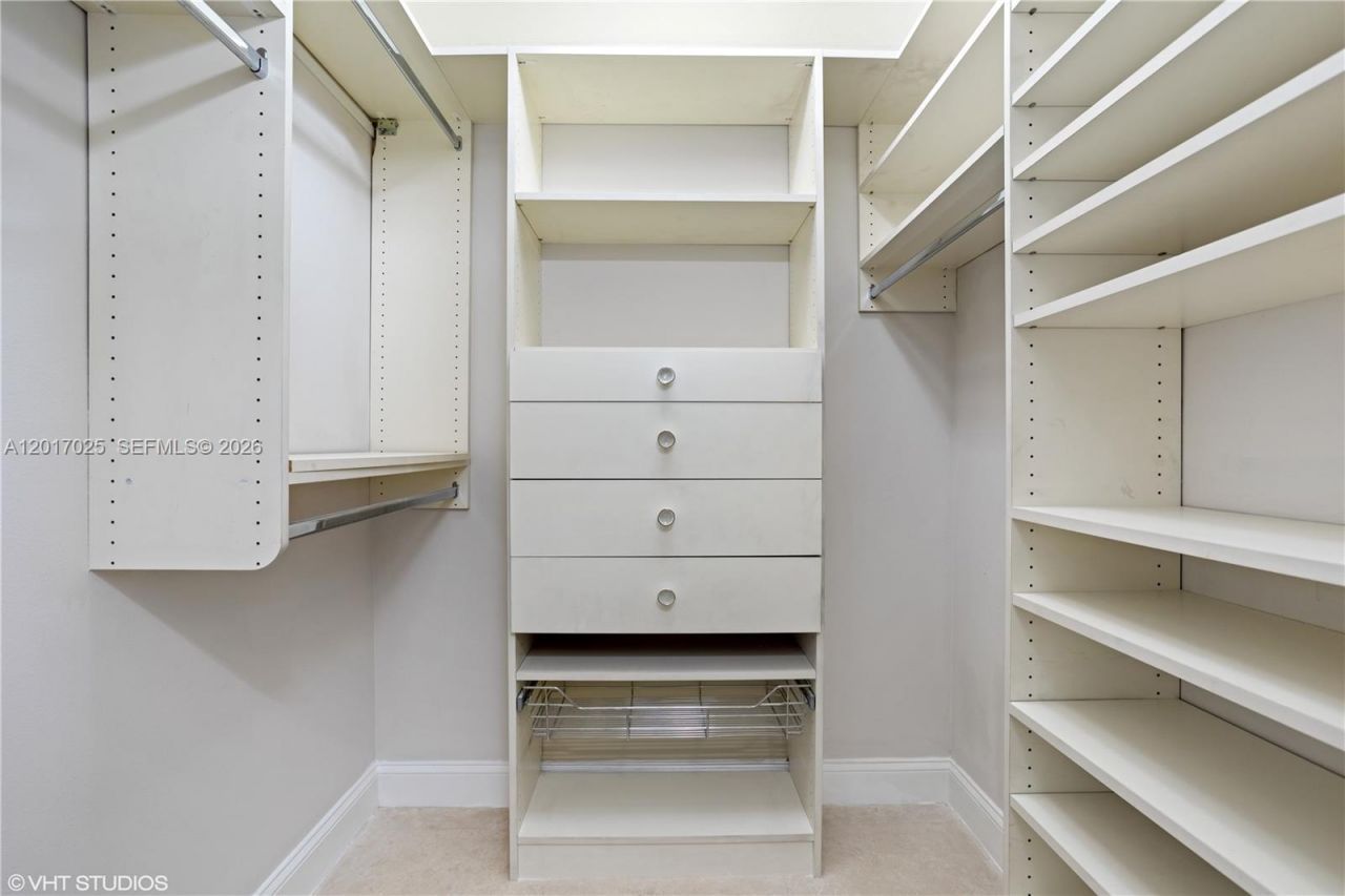 2401 Collins Ave , Unit 909, Miami Beach, FL 33140 Photo