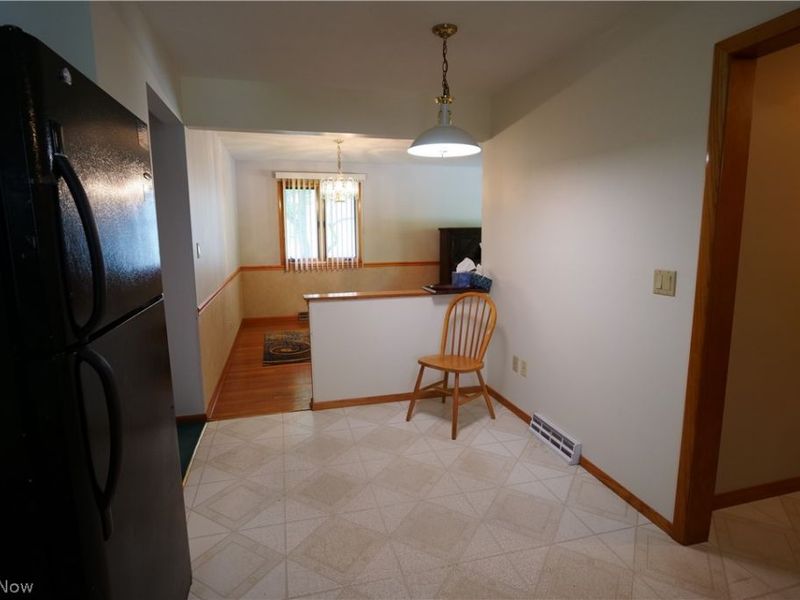 9307 Munich Drive, Parma, OH 44130 Photo 13