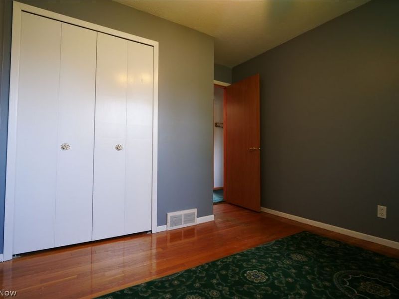9307 Munich Drive, Parma, OH 44130 Photo 17