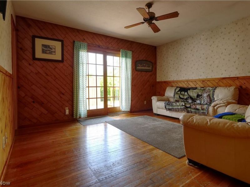 9307 Munich Drive, Parma, OH 44130 Photo 20