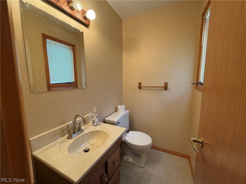 9307 Munich Drive, Parma, OH 44130 Photo 23