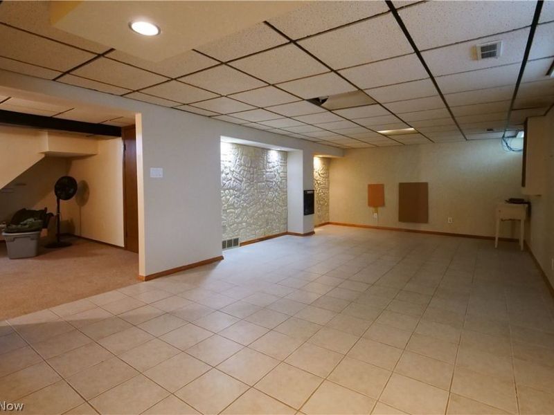 9307 Munich Drive, Parma, OH 44130 Photo 31