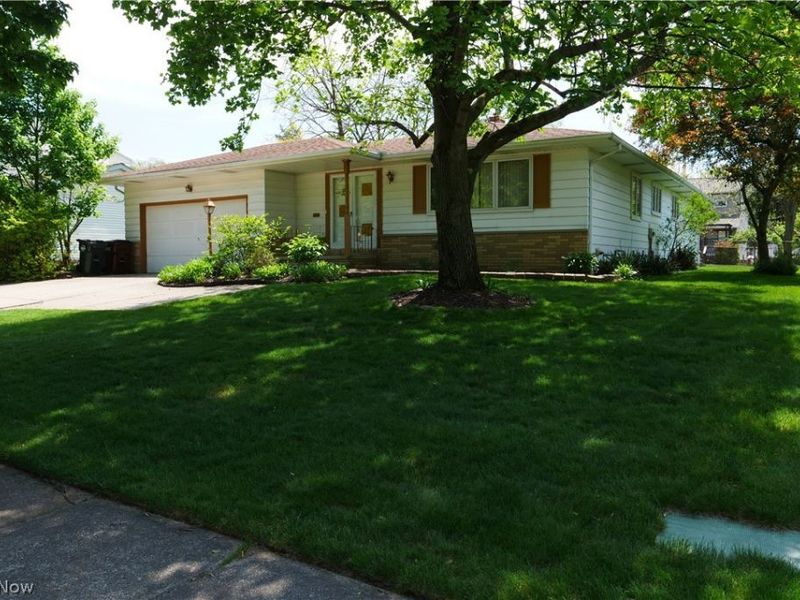 9307 Munich Drive, Parma, OH 44130 Photo 40