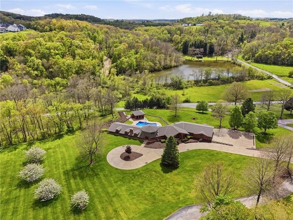 265 McFann Rd, Valencia, PA 16059