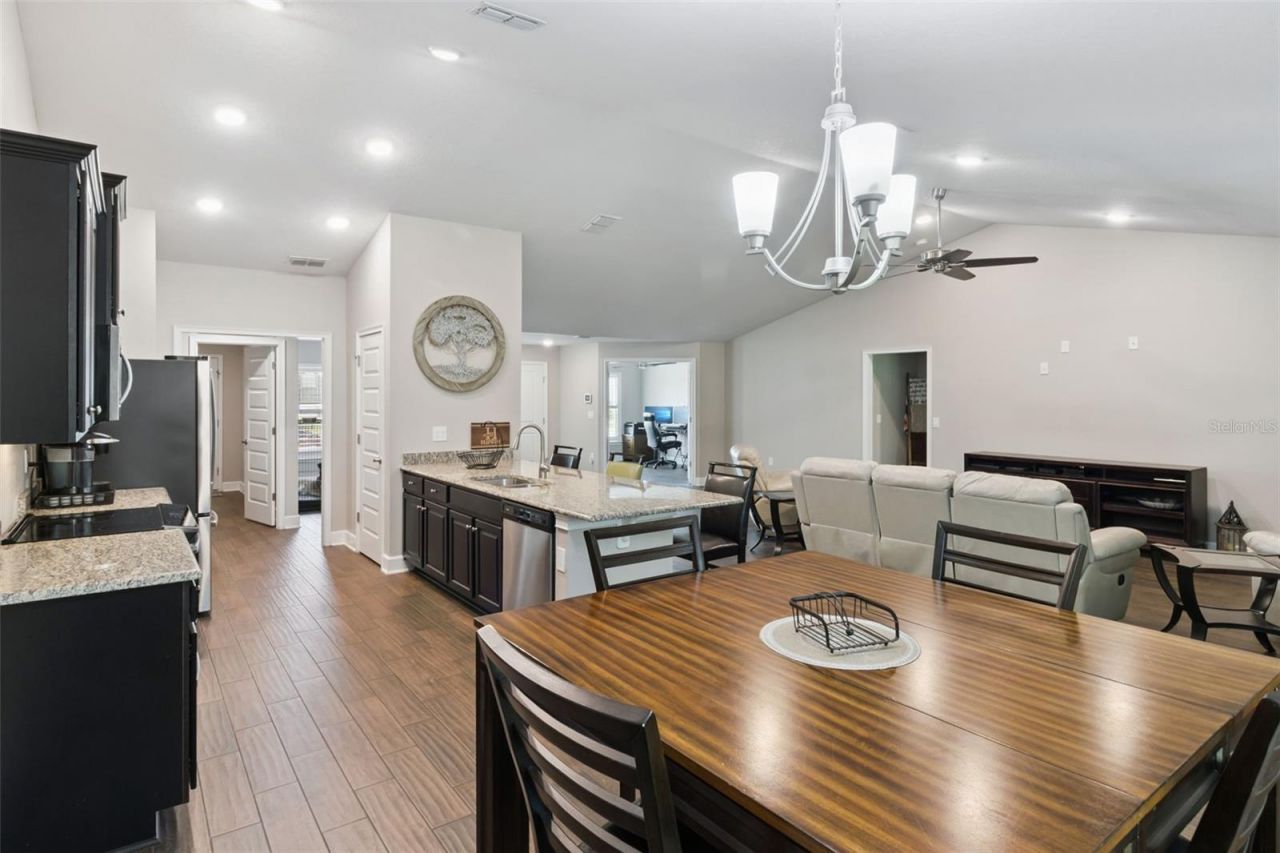447 Lake Vista Drive, Auburndale, FL 33823 Photo