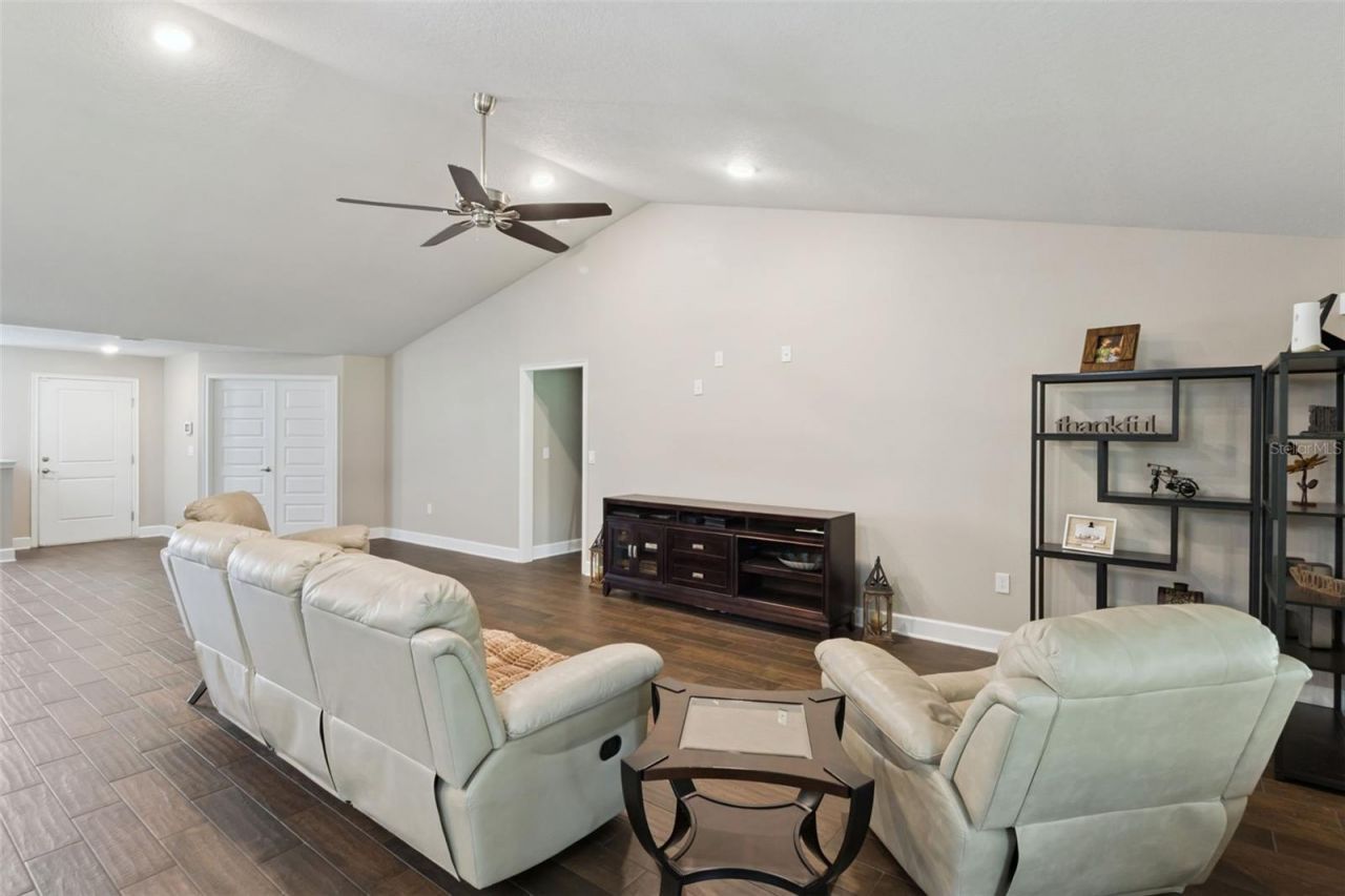 447 Lake Vista Drive, Auburndale, FL 33823 Photo