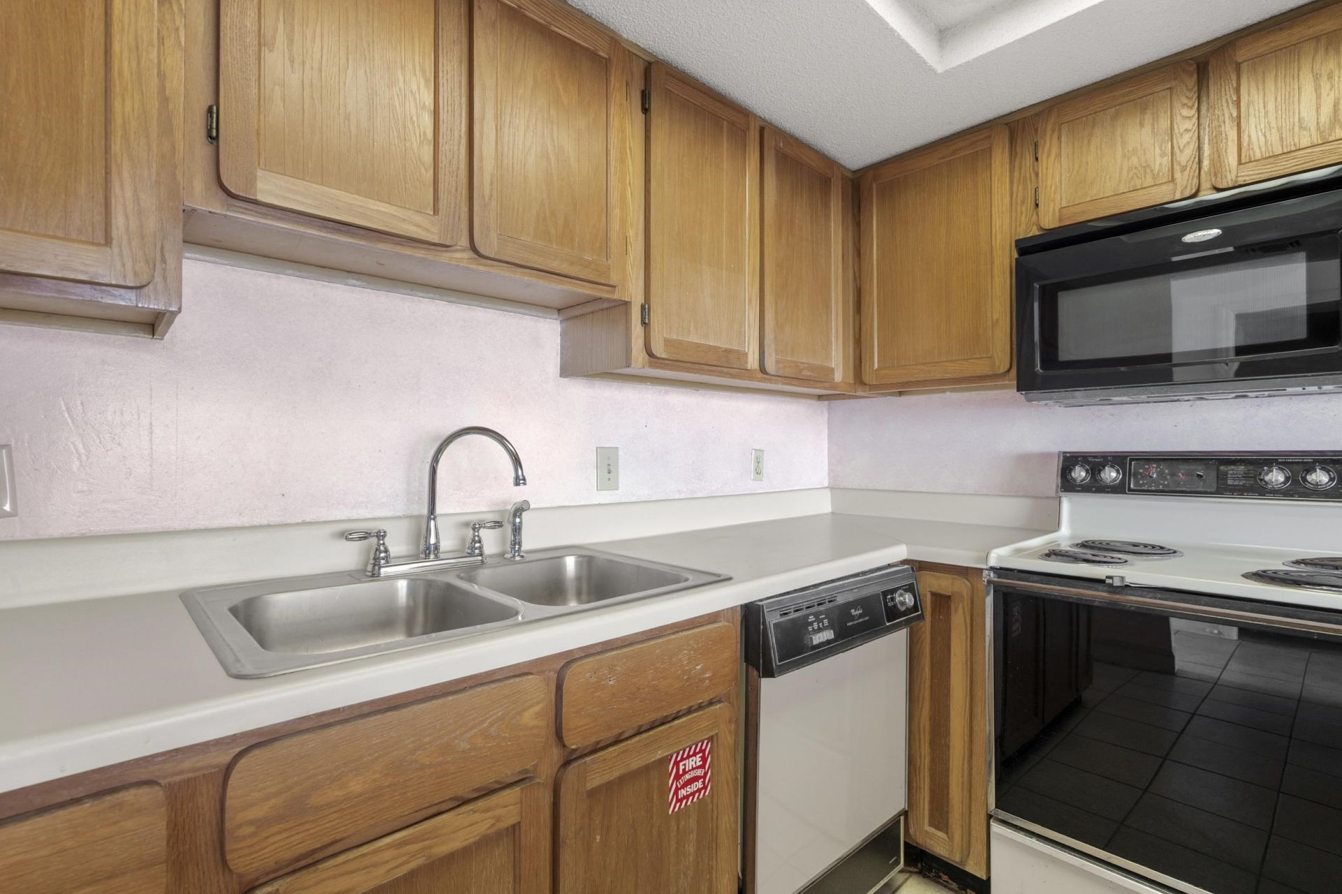 1620 N Waccamaw Dr.  Photo 17