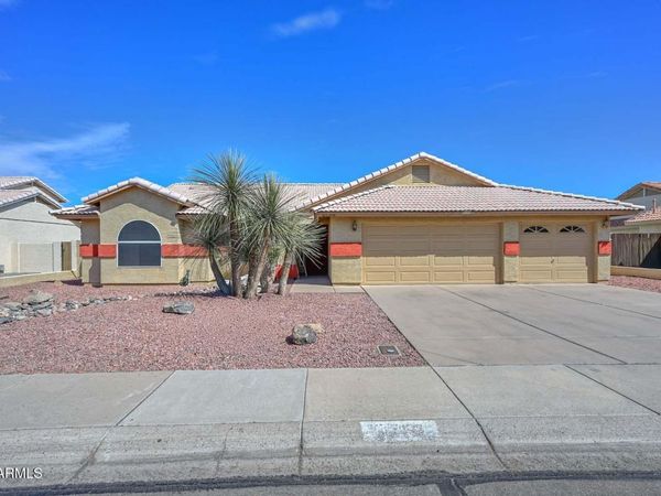 8758 W Bloomfield Road, Peoria, AZ 85381