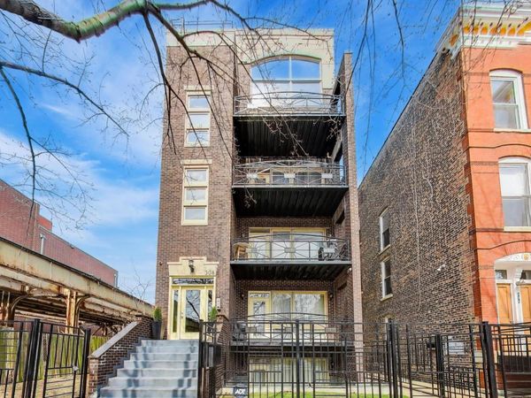 308 W Evergreen Avenue, Unit 2, Chicago, IL 60610