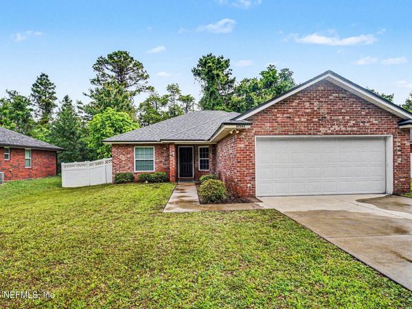 87043 CHESAPEAKE Avenue, Yulee, FL 32097