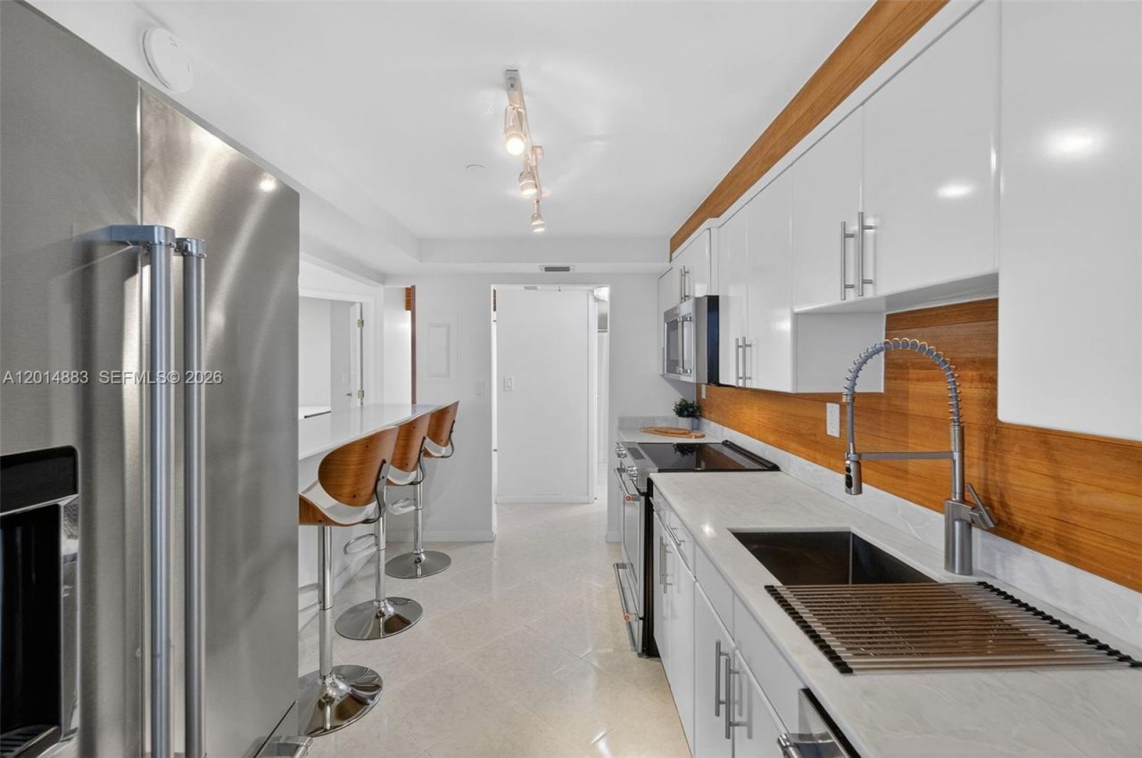 2401 Collins Ave, Unit 1406, Miami Beach, FL 33140 Photo